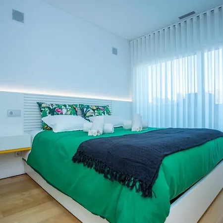 Ocean 52 By Rent4all