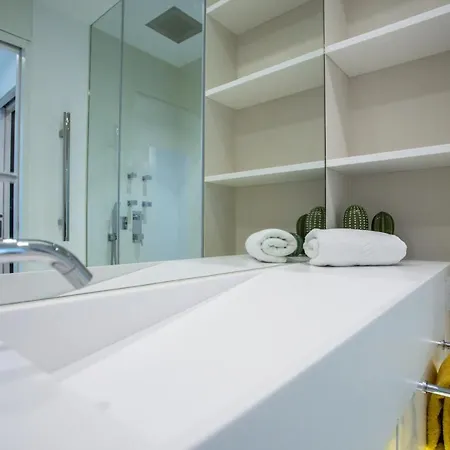 Ocean 52 By Rent4all Apartment