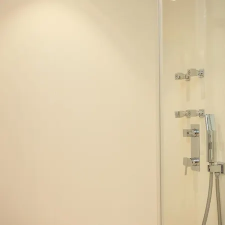 Ocean 52 By Rent4all Apartment