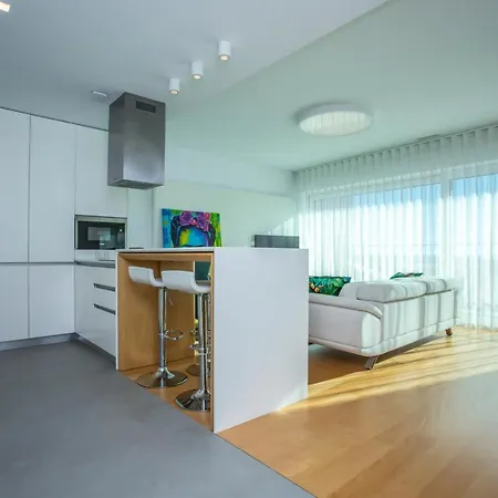 Apartment Ocean 52 By Rent4all Figueira da Foz