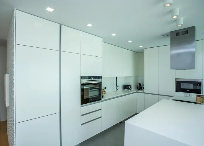 Ocean 52 By Rent4all Apartment